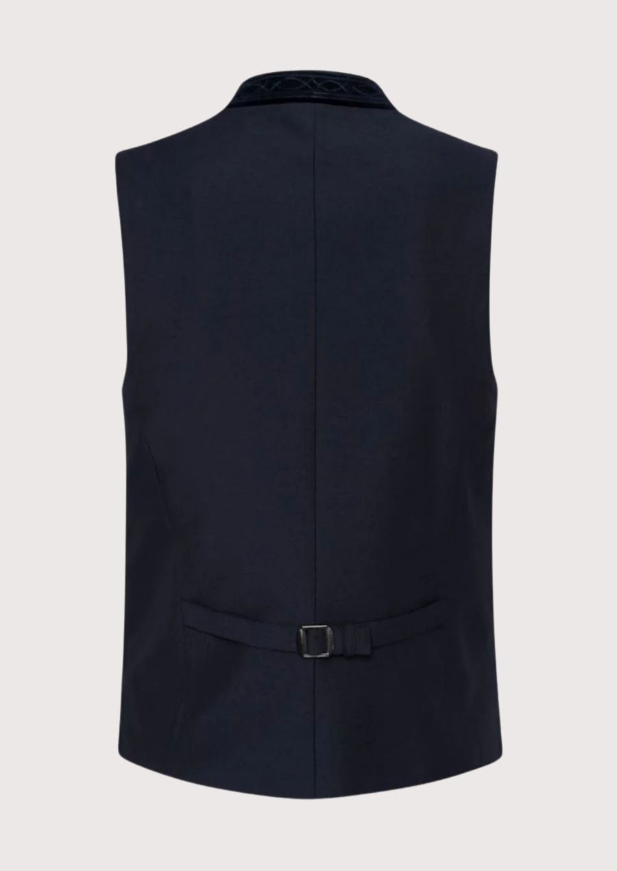 Stylish German Trachten Vest with a modern twist, featuring velvet accents and metal buttons, perfect for cultural celebrations.