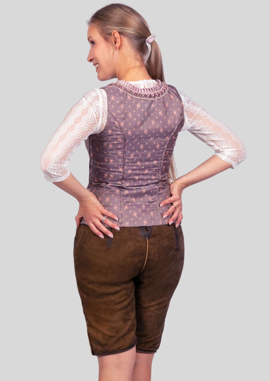 Look and feel your most confident while celebrating German heritage in our Women's Lederhosen. 