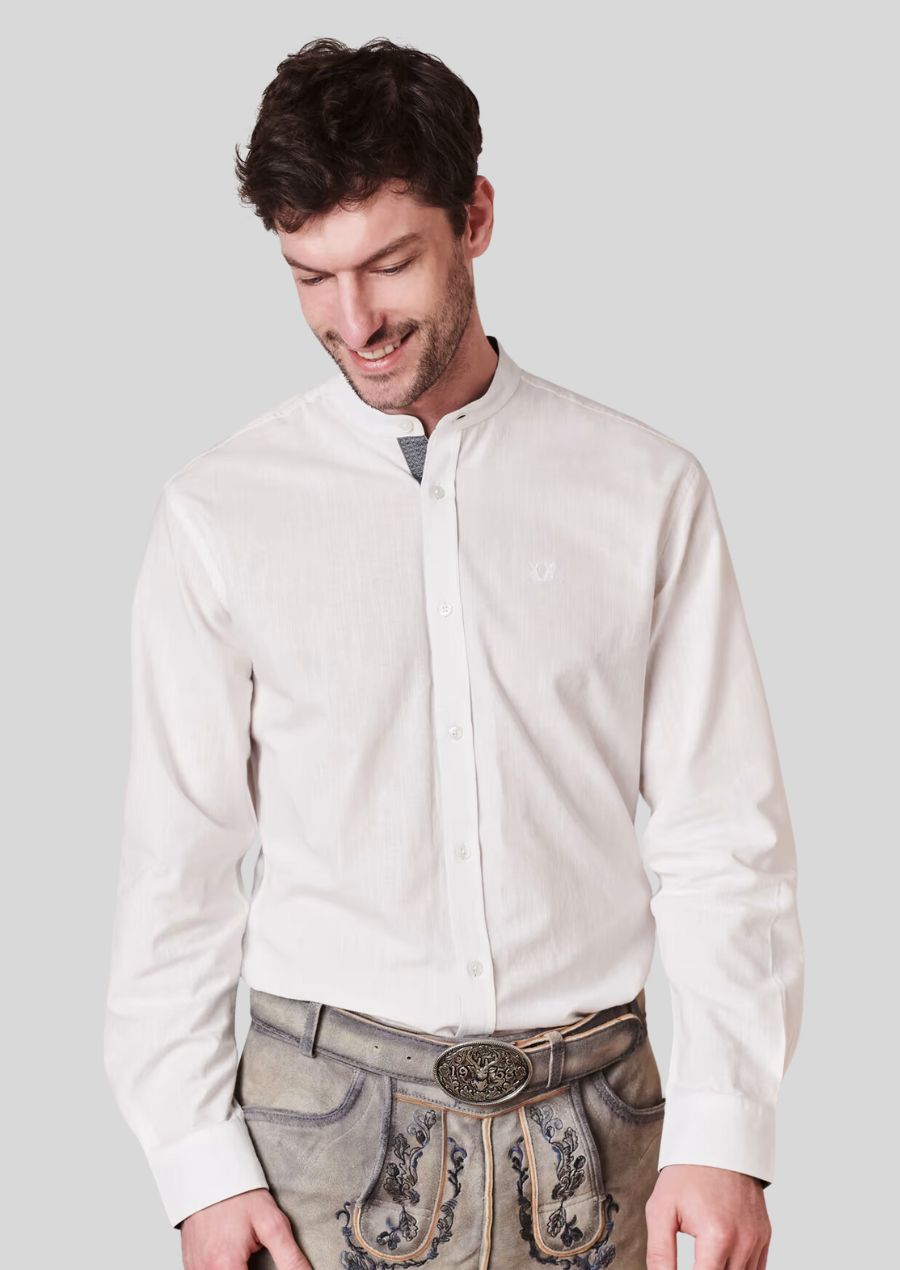 Authentic Alpine Style: Men's White Bavarian Shirt with Pleated Front: Focuses on the traditional Alpine design element