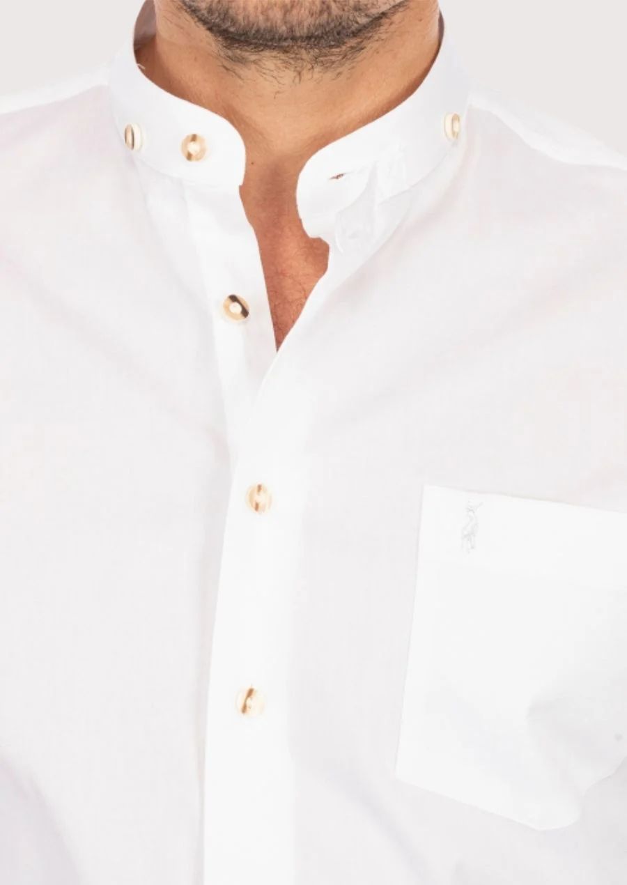 Authentic Trachten Shirt – Classic White with Wooden Button Details