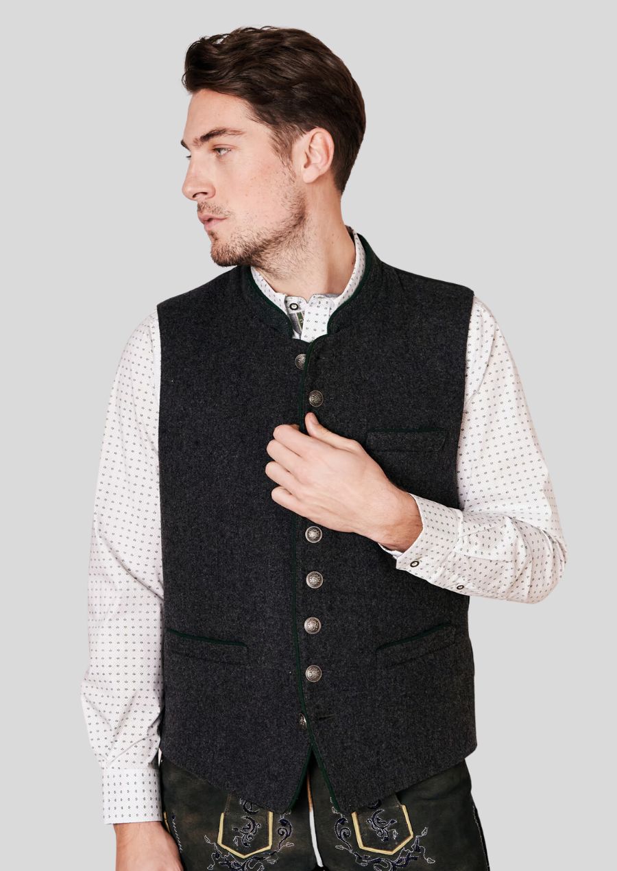 Classic Black Trachten Waistcoat – Timeless Bavarian Charm