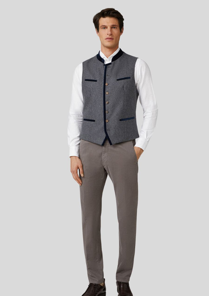 Classic Grey Trachten Waistcoat – Timeless Bavarian Style