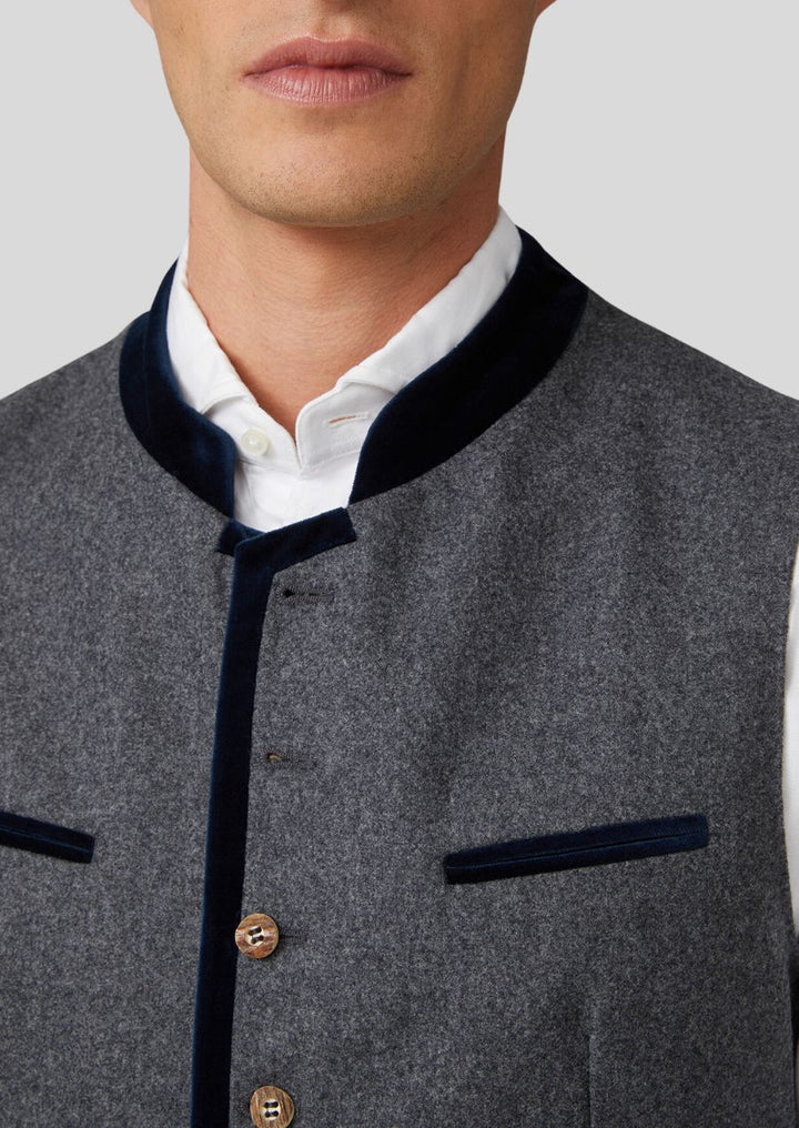 Classic Grey Trachten Waistcoat – Timeless Bavarian Style