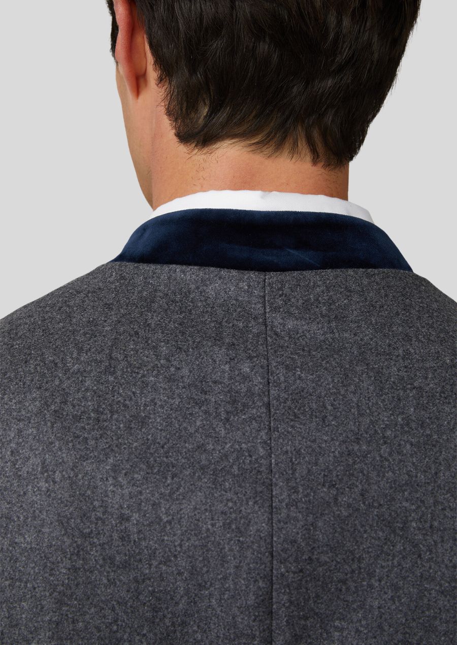 Classic Grey Trachten Waistcoat – Timeless Bavarian Style