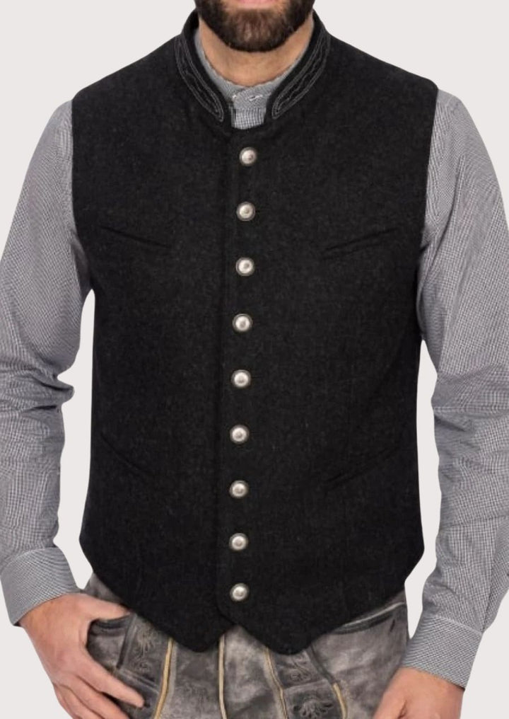 Men’s Bavarian vest featuring a tailored fit and elegant silver buttons, ideal for Oktoberfest and weddings.