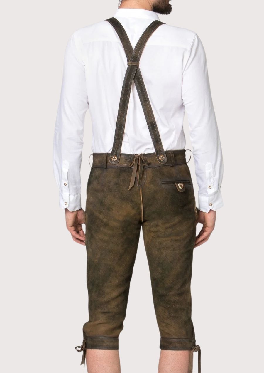 Classic men's Bundhosen made from high-quality leather, perfect for cold weather adventures and outdoor gatherings.