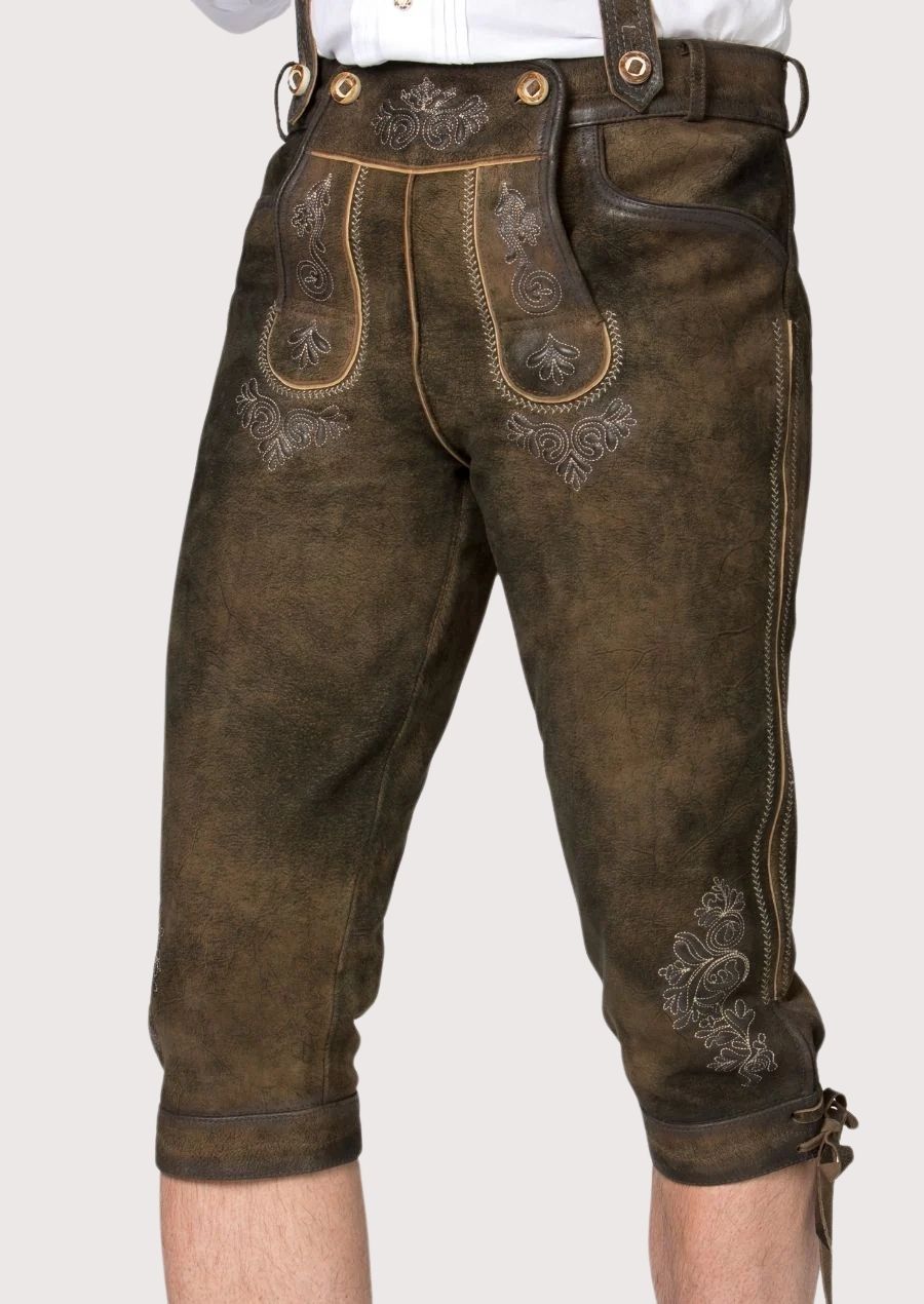Stylish Men's Bundhosen with adjustable waist and cuffs, offering comfort and flexibility for any winter activity