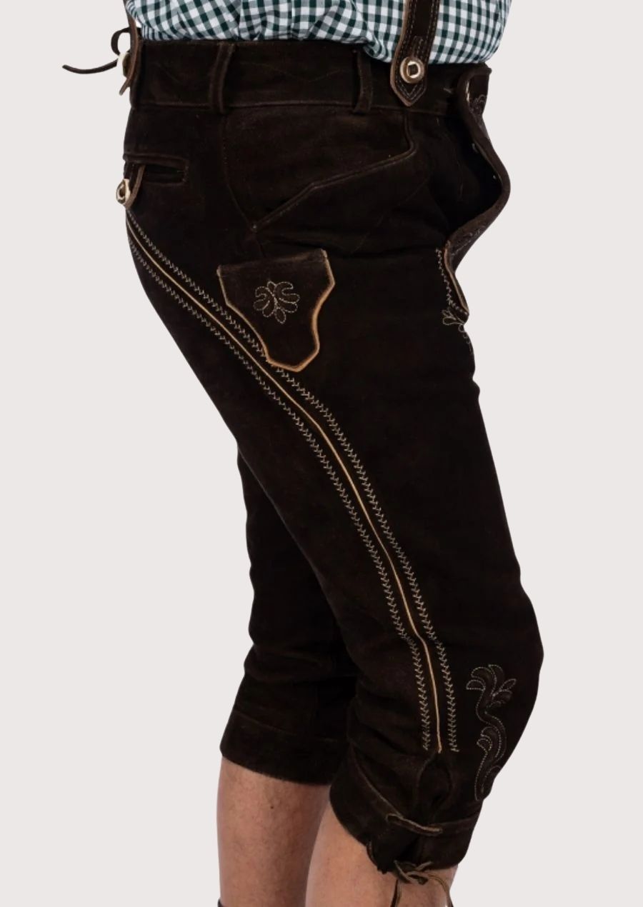 Men’s Bundhosen made from premium leather, designed for warmth, style, and comfort during winter outdoor adventures.