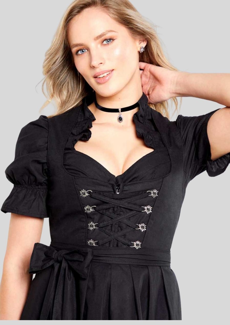 Seductive Black Dirndl – Elegant & Timeless with Classic Details