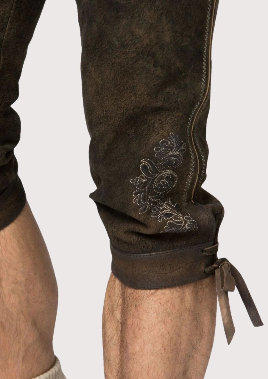 Versatile Sleek Men’s Bundhosen perfect for winter sports and outdoor activities
