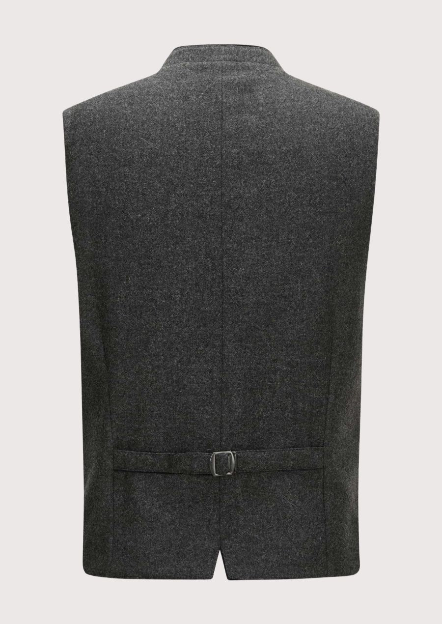 Men’s Trachten Vest with elegant velvet trim and silver-tone buttons, ideal for Oktoberfest and traditional Bavarian wear.