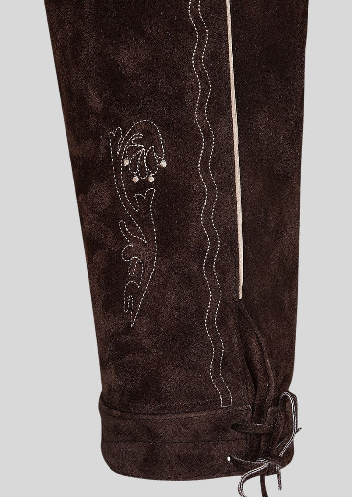 Dare to be different with the Men's Vintage Details Bundhosen. Unlike generic mass-produced styles, these trousers boast distinctive vintage details that set you apart from the crowd. Express your individuality and appreciation for timeless design with a pair of these remarkable bundhosen.